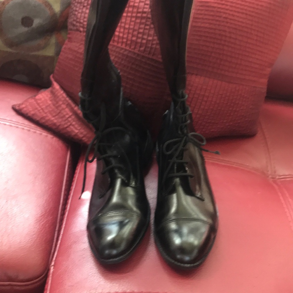 Black Equestrian Boots